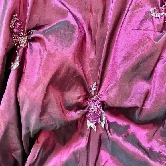 Party Time Formal Dress  Size 4 GUC - Picture 5 of 8